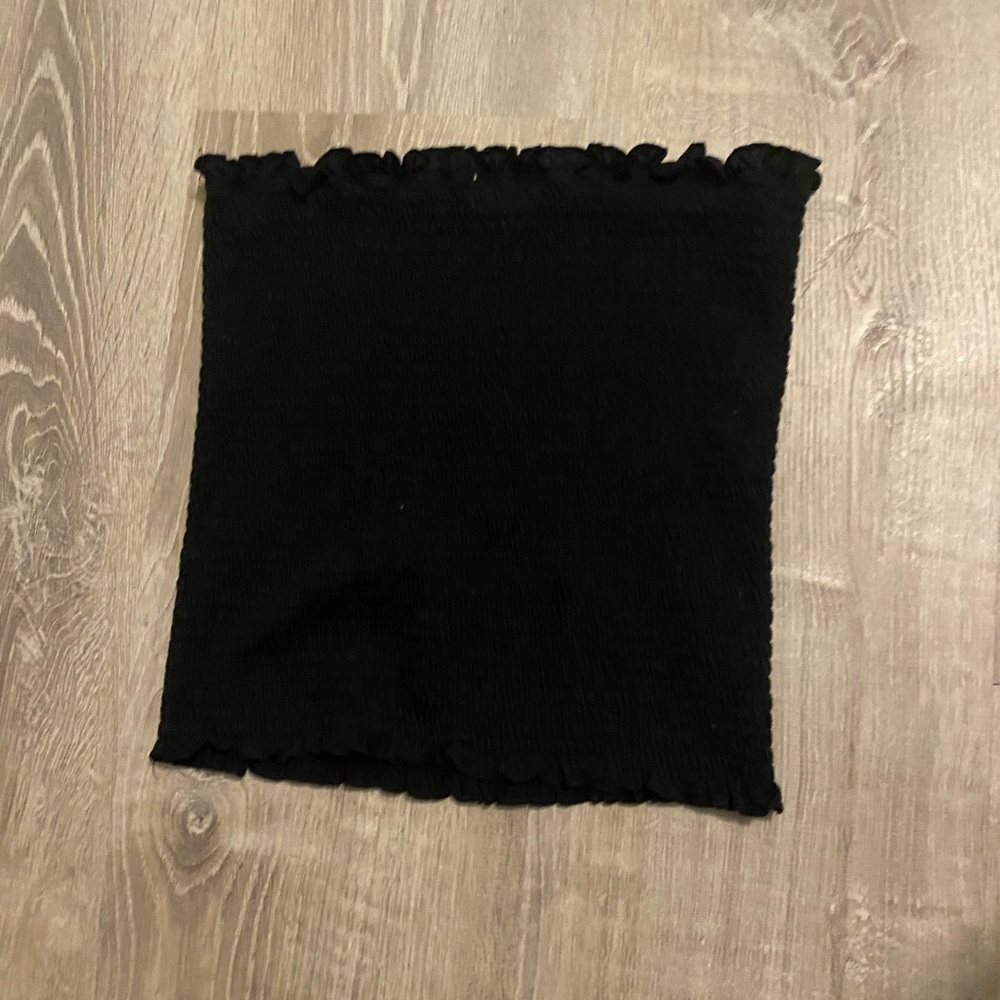 Black ribbed tube top